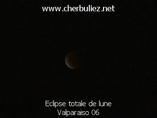 légende: Eclipse totale de lune Valparaiso 06
qualityCode=raw
sizeCode=half

Données de l'image originale:
Taille originale: 149041 bytes
Temps d'exposition: 1/50 s
Diaph: f/180/100
Heure de prise de vue: 2003:05:15 23:19:40
Flash: non
Focale: 420/10 mm
